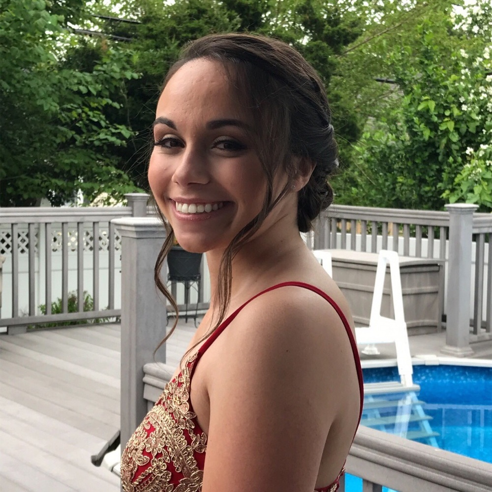 Meet your Posher, Kayla